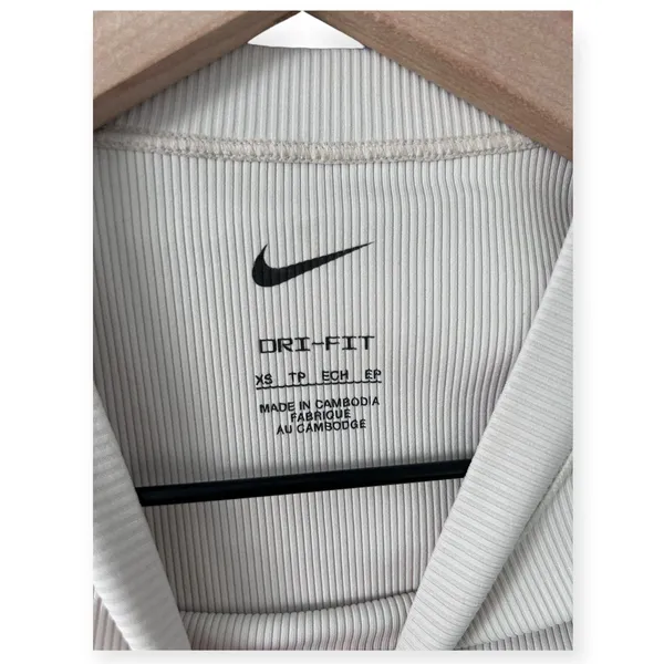 Nike Zenvy Rib Women's Short-Sleeve Cropped Top XS Light Orewood Brown/White - Image 7