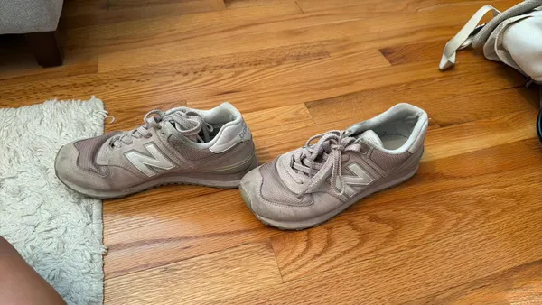 Light Pink New Balance Shoes - Image 4