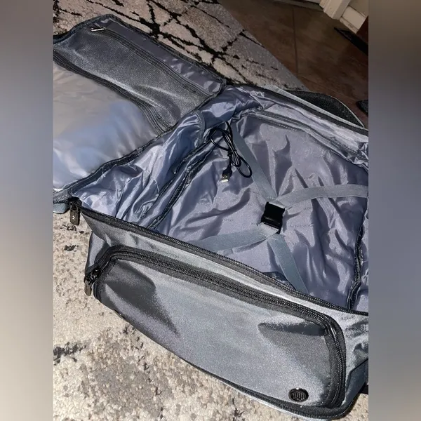 ⚠️ SOLD ⚠️Travel backpack Gray - Image 10