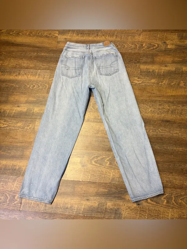 American Eagle Baggy Jeans Women’s 8 Distressed High Rise Light Blue Denim - Image 6
