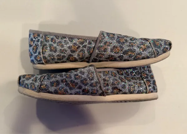 TOMS | Womens Alpargata Classic Silver Glitter Cheetah Print. Size: 6 - Image 12