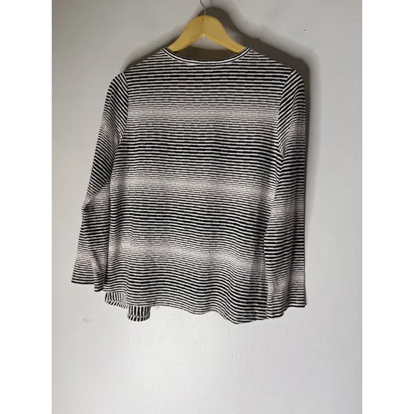 Habitat Clothes To Live In Womens XS Black White Mixed Stripe V-Neck Top 54148 - Image 2