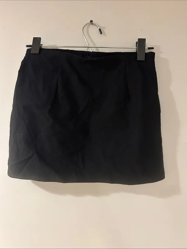 Black Mini Skirt with Side Slit - Women - Image 2
