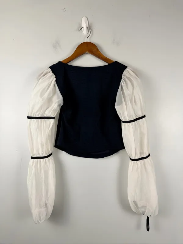 Anthropologie Maeve Balloon-Sleeve Top black white size small - Image 4