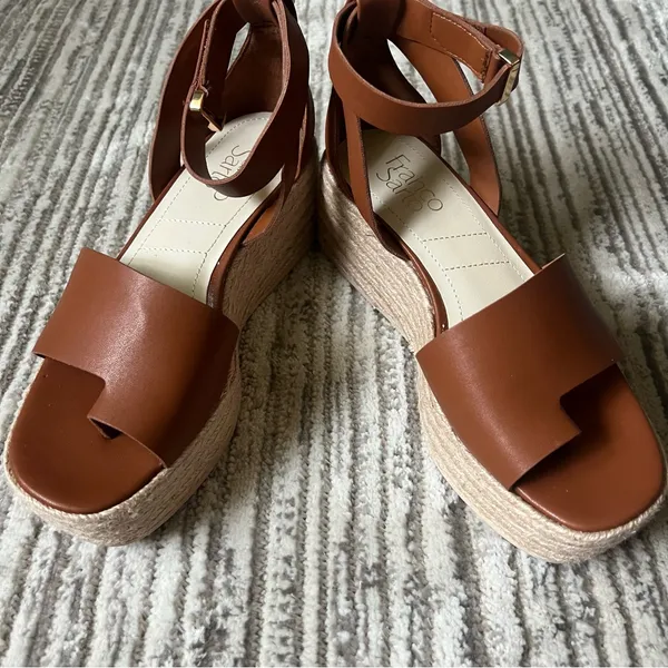 Franco Sarto  Tyla wedge Sandals with Ankle Strap. - Image 4