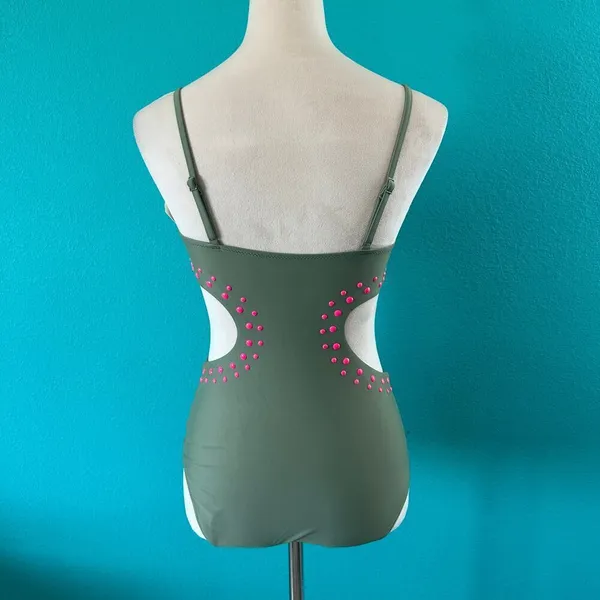 NWT Aerie Cut Out Full Coverage One Piece Swimsuit Olive Fun Beach Surf - Image 5