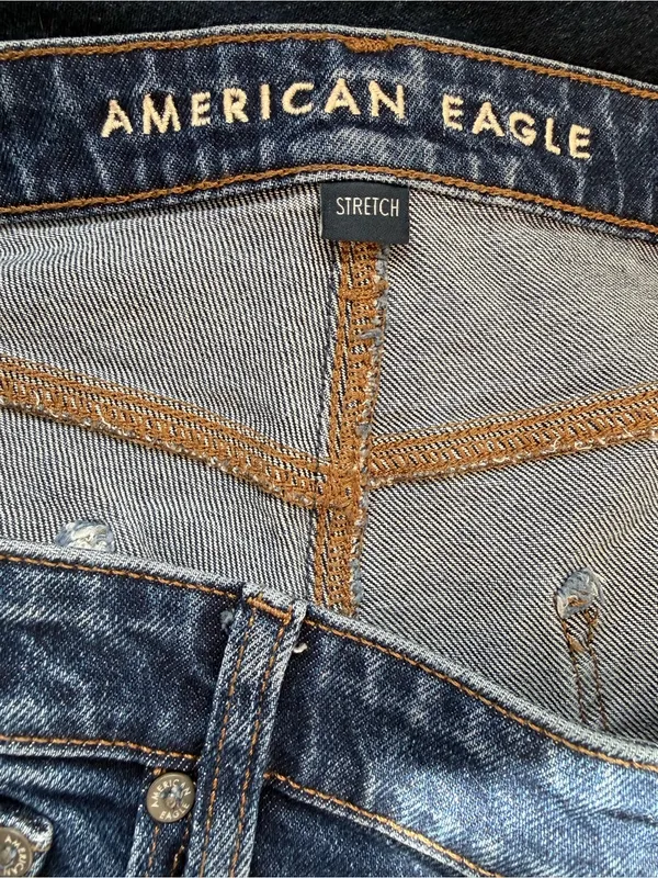 American Eagle Outfitters Mid-Rise Straight Leg Jeans Stove Pipe Dark Blue Wash - Image 7