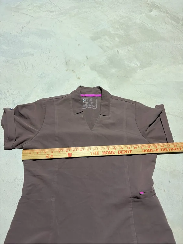 FIGS inala Women's brown Scrub Top 3849 - Image 7