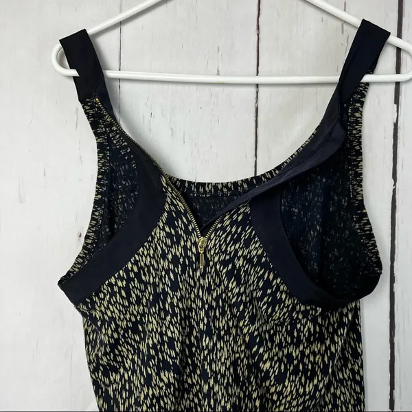 Banana Republic Womens Racerback Tank Sz M - Image 4