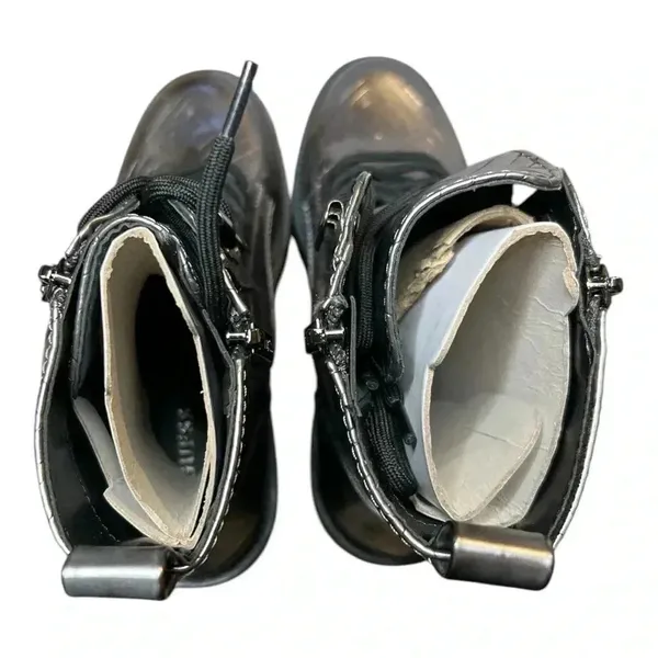 🆕Guess Fearne Pewter Combat Boots & Box - Image 4