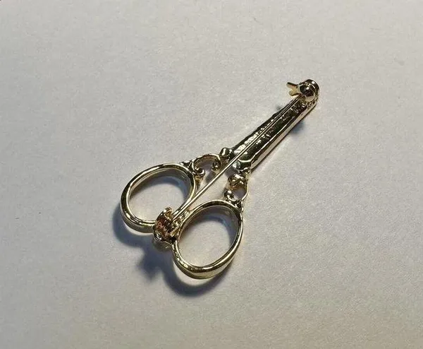 Gold Tone Scissors Rhinestone Brooch Pin Novelty NWOT - Image 9