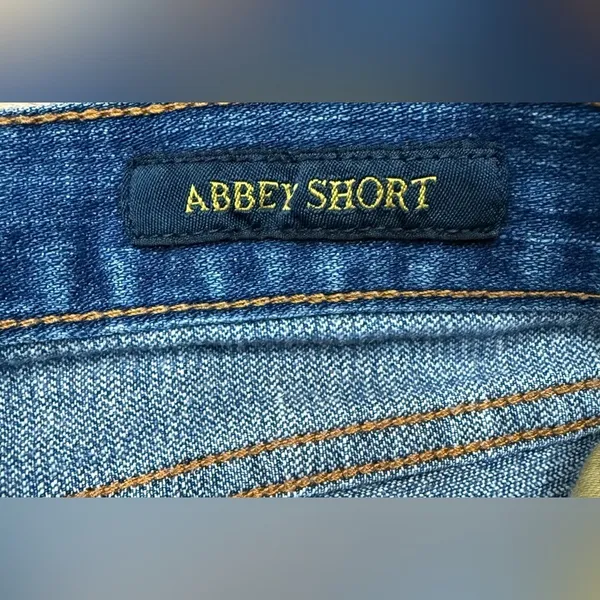 Lucky Brand Medium Wash Scalloped Embroidered Low Rise Jean Shorts Boho 6‎ / 28 - Image 4
