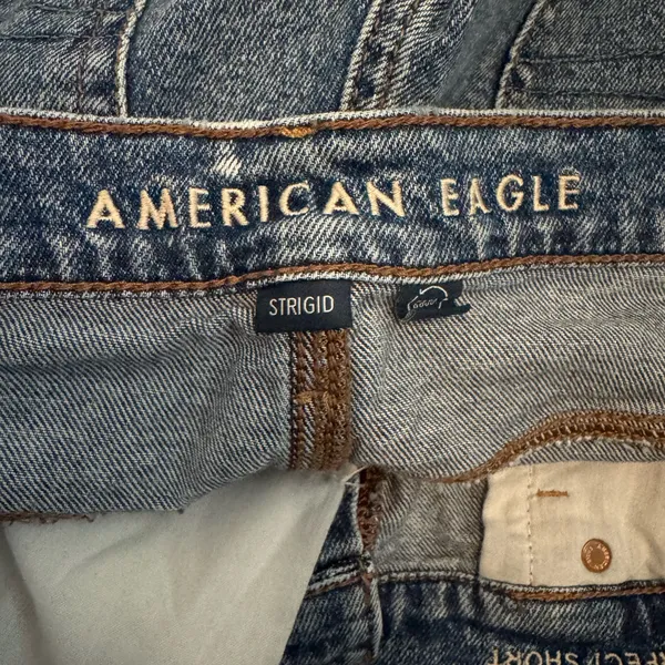 American Eagle Distressed Perfect Short size 14. - Image 12