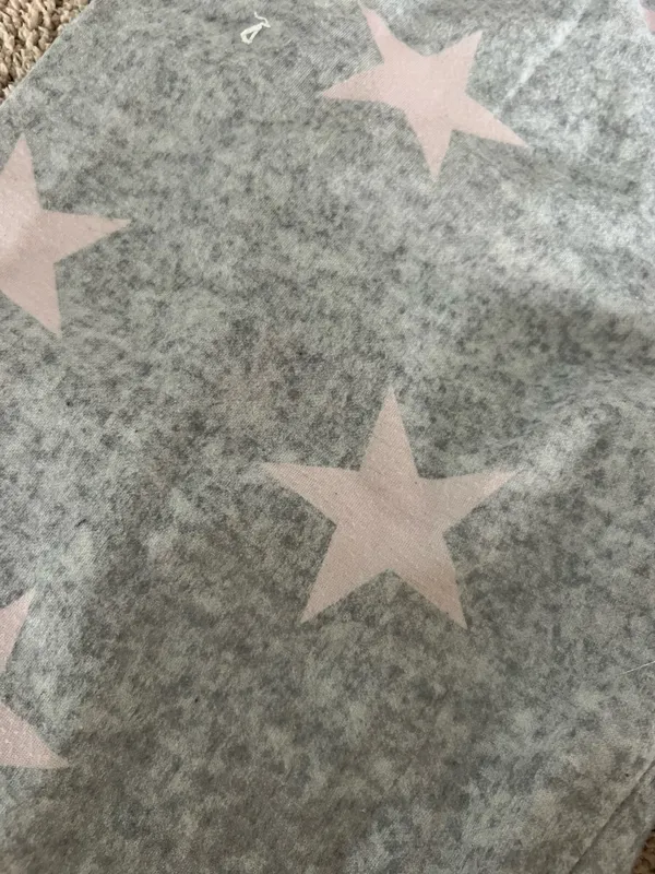 Amazon Ekouaer grey star print pajama set Size M #loungewear #cozy - Image 3
