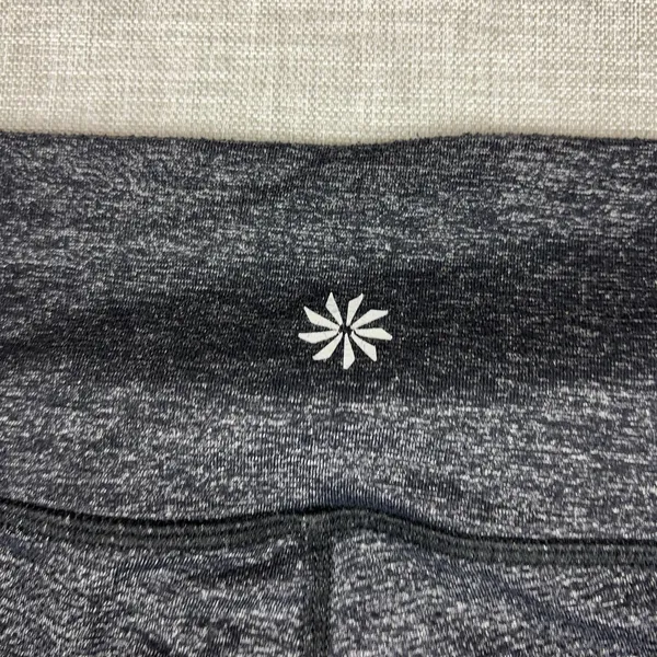 Athleta Leggings Womens L Gray Capri Flecked Nylon Polyester Spandex Yoga - Image 4