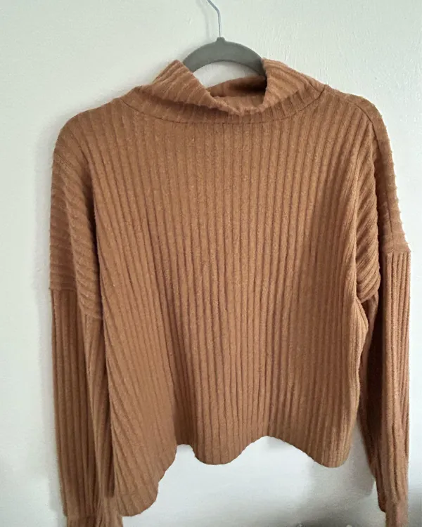 Versona Cropped turtleneck sweater - Image 4