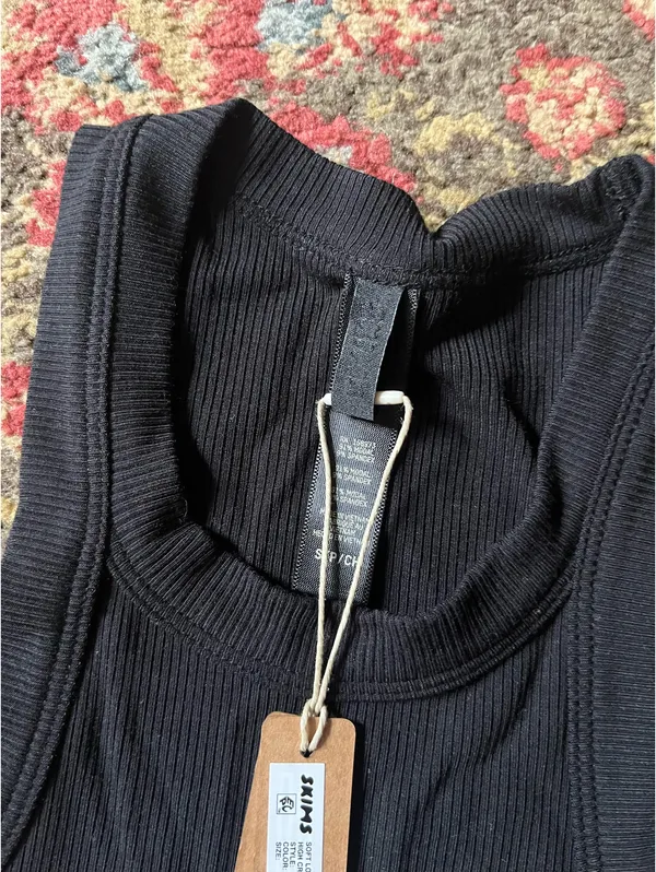 NWT Skims tank - Image 2
