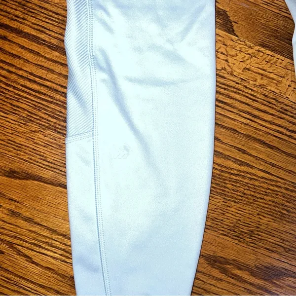 All In Motion Target Brand Yoga Pants / Leggings w/ pockets - Image 5