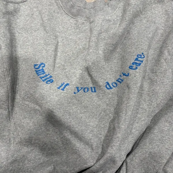 Urban Outfitters Sweatshirt Pullover Embroidered Size Small - Image 3