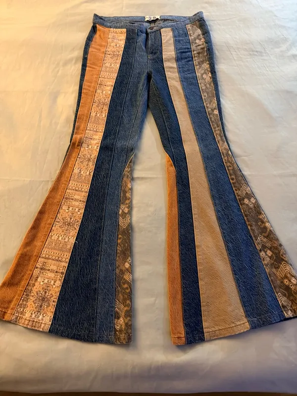 Free People Serena Low rise Flare Jeans - Image 2