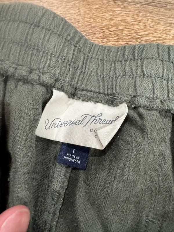 UNIVERSAL THREADS Boho Olive Green Casual Drawstring Lounge Shorts | Size Large - Image 2