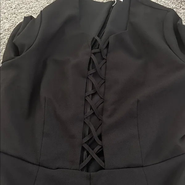 Charlotte Russe Black Long Sleeve romper - Image 11