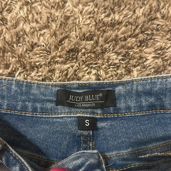 Judy Blue Denim Jean Shorts Cuffed Size Small - Image 4