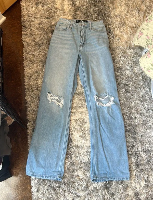 Hollister women’s , high waisted dad jeans - Image 2