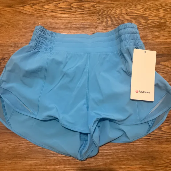 Lululemon Hotty Hot Shorts 4” - Image 2