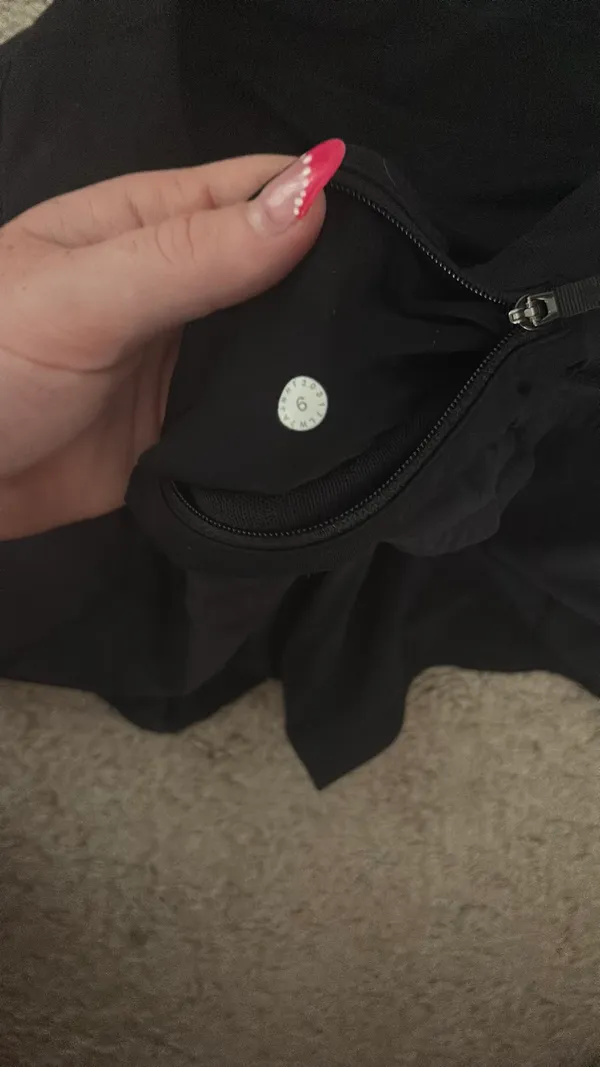 Lululemon Speed Shorts 2.5" Black - Image 3