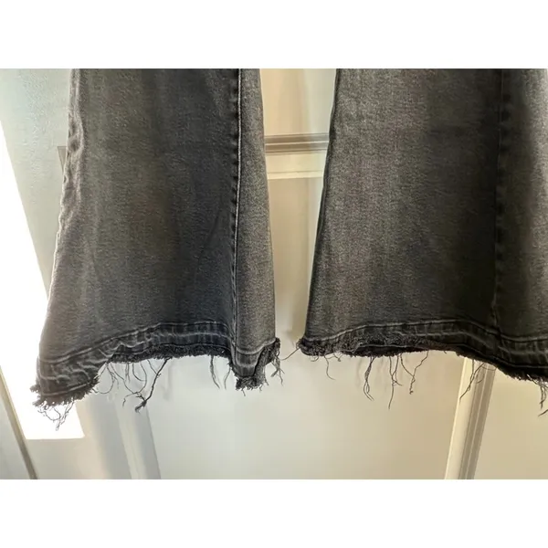 Forever 21 Faded Black Bell Bottom Button Up Jeans Women's Sz 25 - Image 6