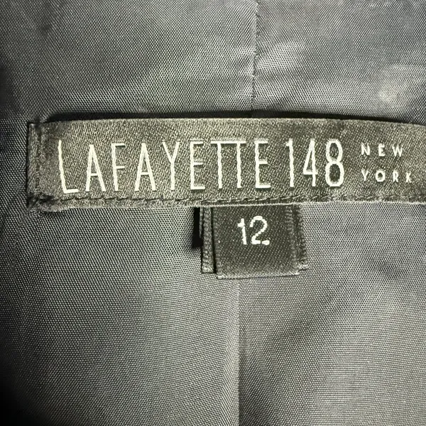 Lafayette 148 Size 12 Classic Navy Blue Wool Blazer Jacket 2 Button $1,298 - Image 7
