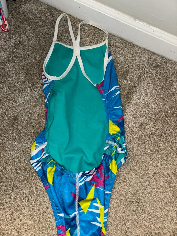Speedo swimsuit SIZE 26 - Image 2