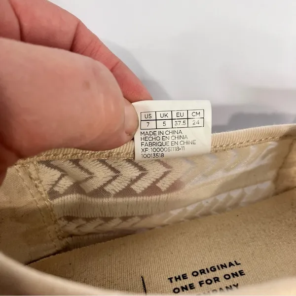 Toms off‎ white flats size 7 - Image 7