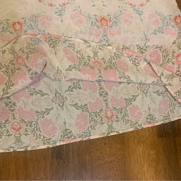 Violet & Claire top Medium Pastel Colors Floral Sleeveless Blouse - Image 6
