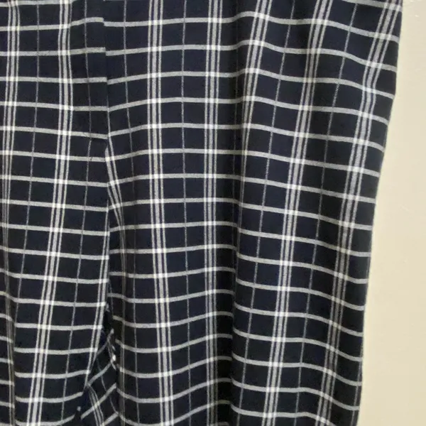Amanda + Chelsea Women’s Plaid Capri Pants Size 19W Black White Waist 28” - Image 2