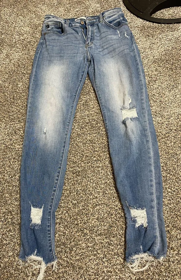 KanCan Blue Skinny Jeans with Distressed Details - Image 2