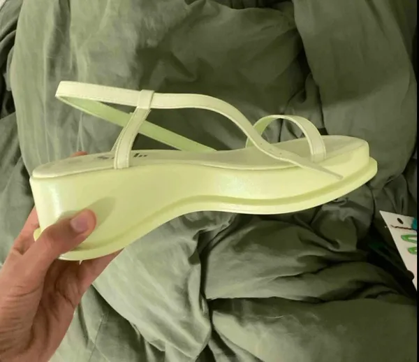 Green sandals  - Image 4