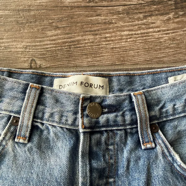 Aritzia Denim Forum Ex Boyfriend High Rise Denim Shorts - Image 2