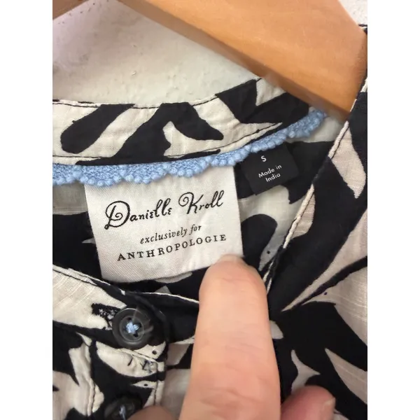 Danielle Knoll Anthropologie Whimsy‎ Bird Black White Button Down small boho - Image 4