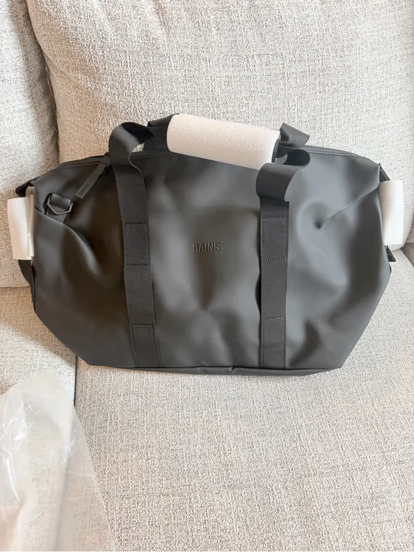 NWT Rains Hilo Weekend Overnight Bag size small waterproof black - Image 13