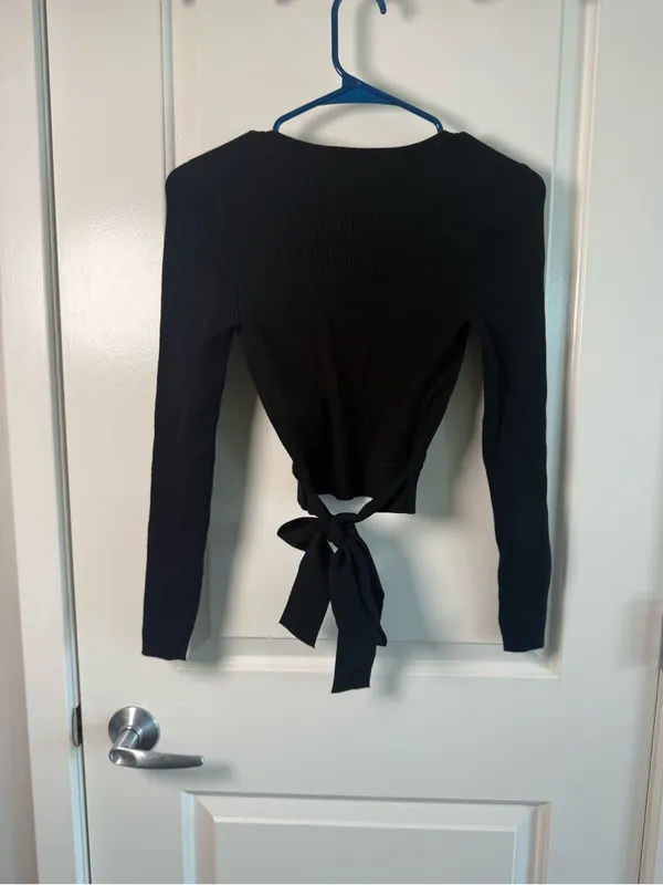 Wilfred Black Ribbed Wrap Crop Top - Image 5
