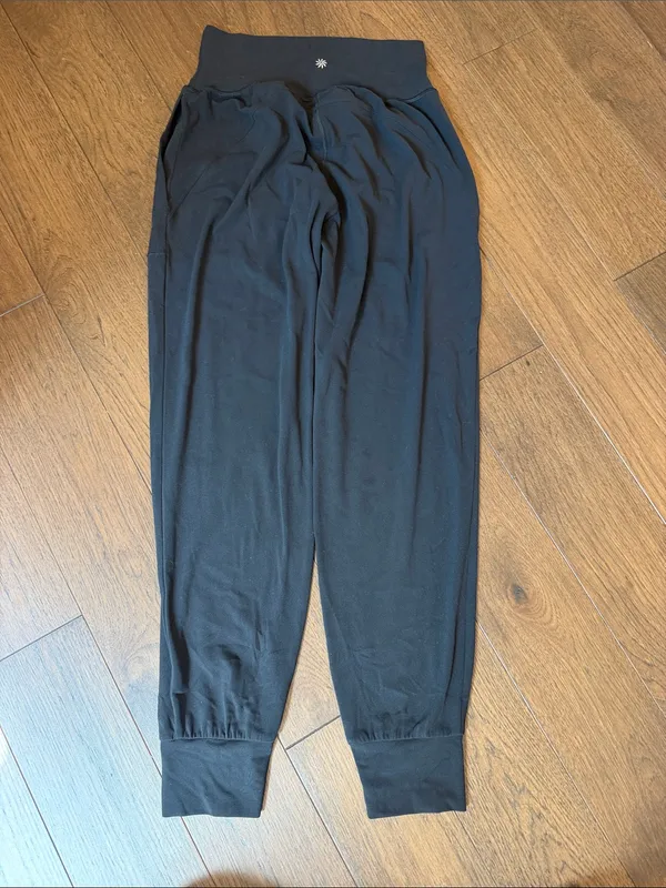Athleta Black Salutation High-Waist Jogger Pants Size Small - Image 6