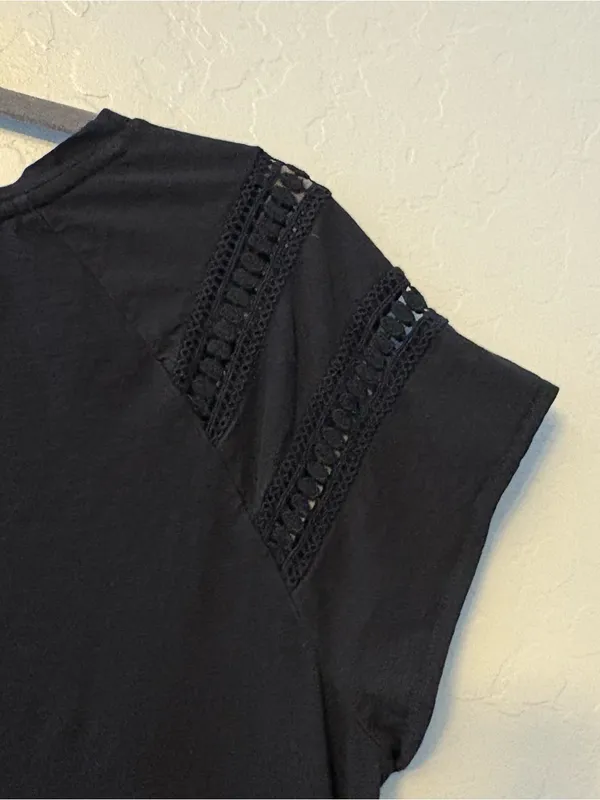 LOFT black short sleeve shirt with crochet and fringe tassel details size medium - Image 14