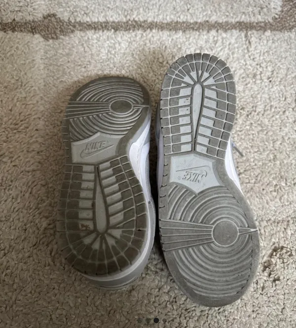 Dunk Low Nike Women’s Sneakers - Image 3