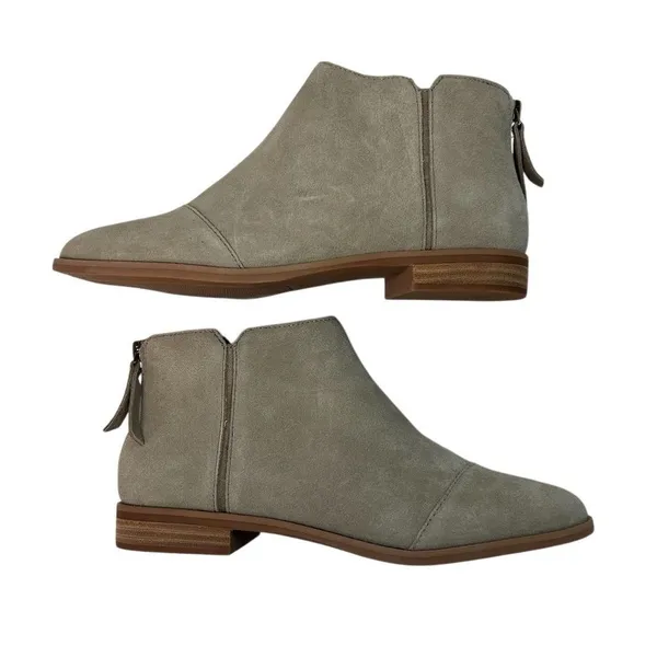 TOMS Women's Rylie Ankle Bootie Taupe Gray Natural Suede Size 8‎ Round Toe Zip - Image 4