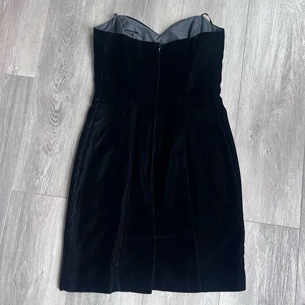 The Limited Elegant Black Strapless Mini Dress with Sweetheart Neckline 2 - Image 6