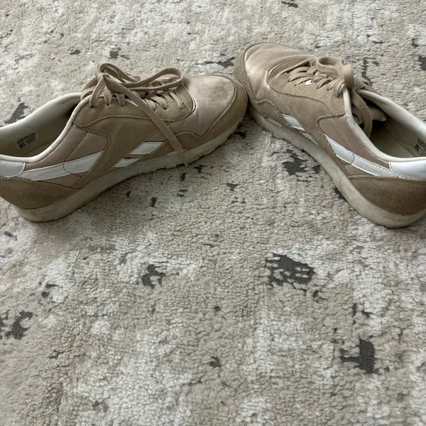 Reebok Classic Nylon Sneaker Size 9.5 in Beige/White - Image 6