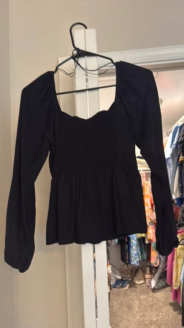 Old Navy Top - Image 4