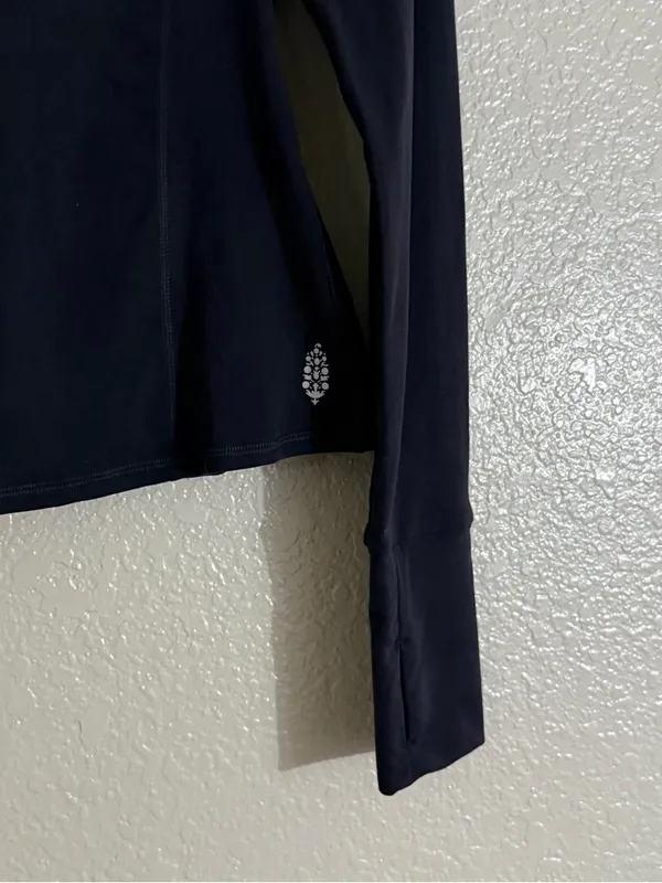 NWOT FP Movement Coast To Coast Black Coral Quarter Zip Ski Base Layer Top - Image 4